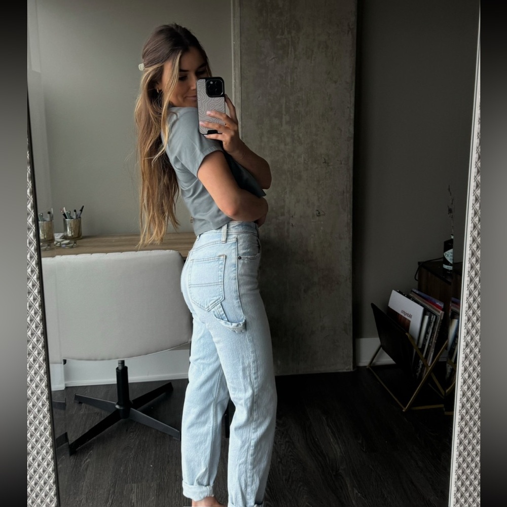 Abercrombie Ultra High Rise 90’s Straight Jean
